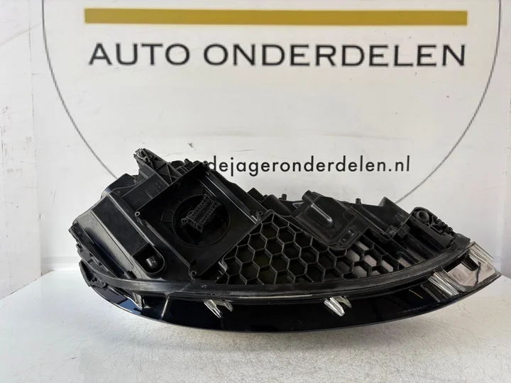vw-golf-75-7-facelift-vol-led-koplamp-links-5g1941077 — foto 7