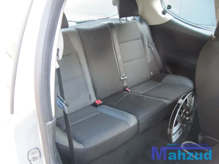 peugeot-207-zwart-grijs-interieur-3-deurs-compleet — foto 3