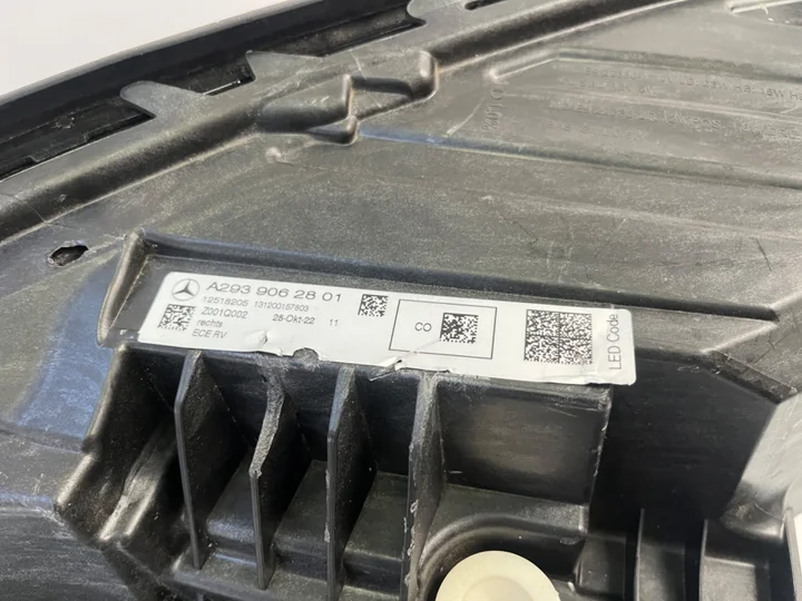 mb-eqc-vol-led-koplamp-rechts-compleet-a2939062801-2019 — foto 4