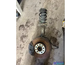 vw-passat-b6-links-voor-veerpoot-fusee-remklauw-2005-2010