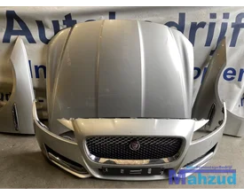 jaguar-xf-x260-creme-voorkop-front-2015