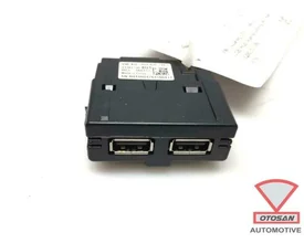 vw-touareg-2017-vag-usb-hub-aansluiting-achter-5q0035726l
