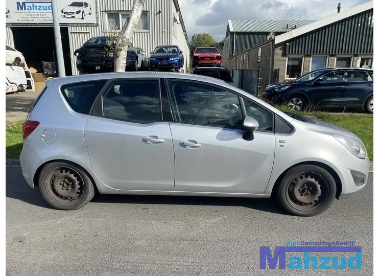 opel-meriva-b-zilver-z157-voorkop-front-bumper-20102017