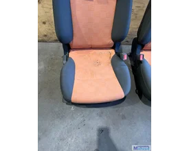 kia-picanto-1-zwart-oranje-interieur-stoel-bank-20042010 — foto 6