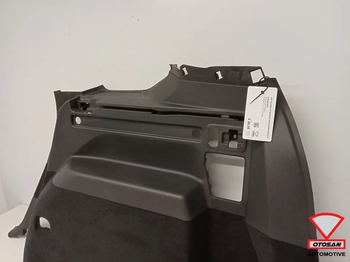 vw-touran-5t-5ta-2015-bagage-bekleding-rechts-5ta867034 — foto 2