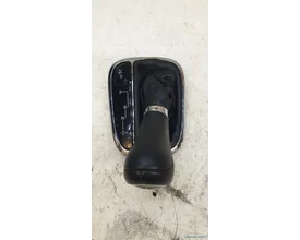 lederen-pook-knop-w203-w209-c-clk-mercedes-pookknop-automaat-a2032672111-hoes-origineel-gebruikt-prnd-2002-2007 — foto 2