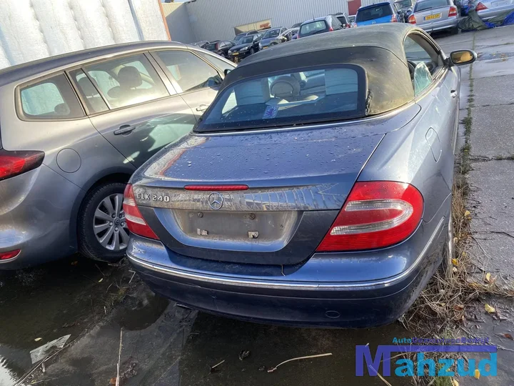 2003-mercedes-clk-w209-cabrio-240-26-v6-18v-blauw-onderdelen — foto 5