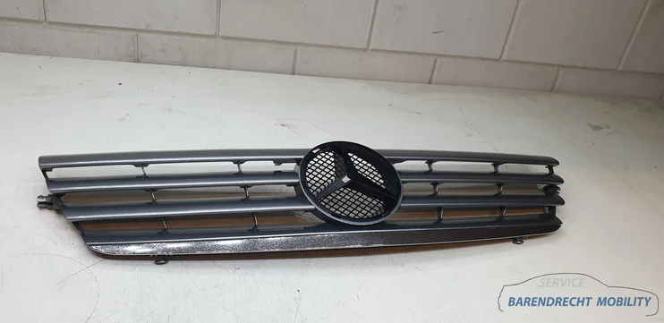 grille-mercedes-cl203-w203-sportcoupe-grijs-metallic-a2038800383-origineel-gebruikt-2001-2006 — foto 3