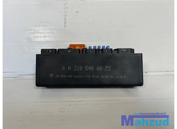 MERCEDES SLK R170 Zekeringkast relais A2105400072