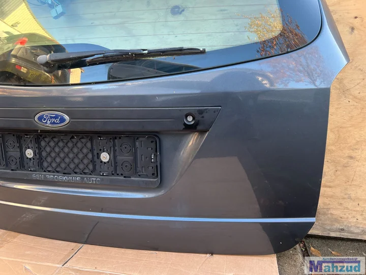 ford-focus-1-grijs-k1-station-achterklep-19982004 — foto 3