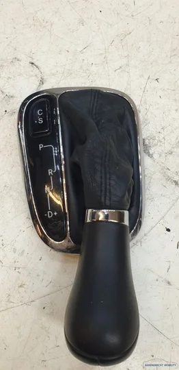 lederen-pook-knop-w203-w209-c-clk-mercedes-pookknop-automaat-a2032672111-hoes-origineel-gebruikt-prnd-2002-2007 — foto 4