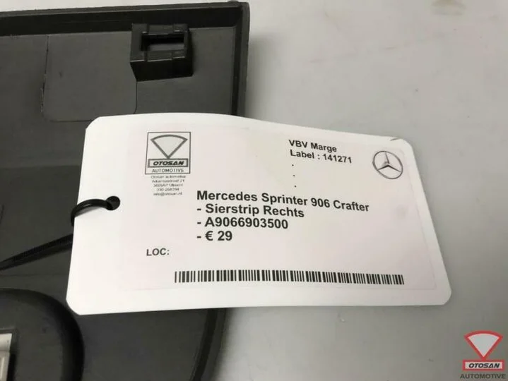 mercedes-sprinter-906-crafter-sierstrip-rechts-a9066903500 — foto 2