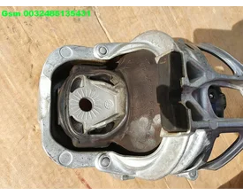 4m0199372fg-a5-a6-motorsteun-q5-q7-q8-a4-a7-touareg — foto 2