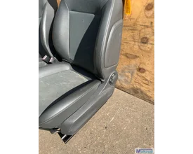 opel-corsa-d-half-leer-interieur-stoel-bank-3deurs-engels — foto 4