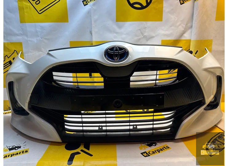 Pare-chocs Toyota Yaris Pare-chocs avant 52119-K0050 complètement neuf !