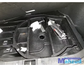 mercedes-clk-c209-kofferbak-interieur-bekleding-krikset-wiel — foto 4