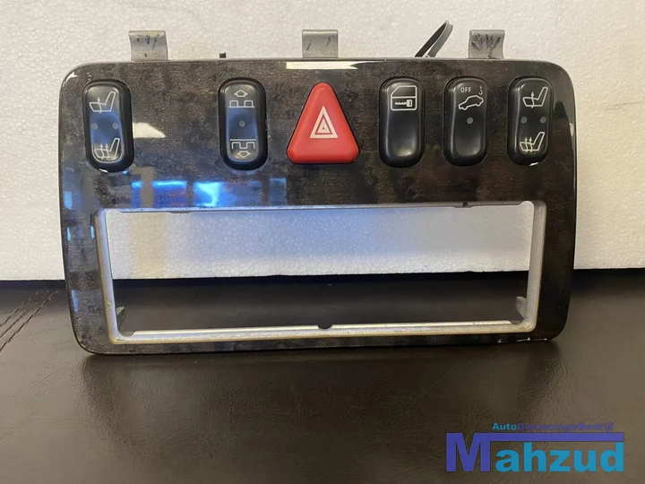 mercedes-clk-w208-middenconsole-met-schakelaar-2108200151 — foto 2