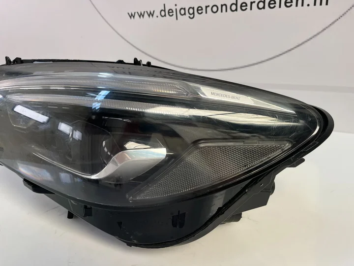 mercedes-b-klasse-w247-multibeam-koplamp-links — foto 5