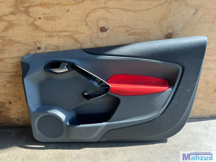 ford-ka-2-rood-interieur-stoel-achterbank-deurpaneel — foto 11