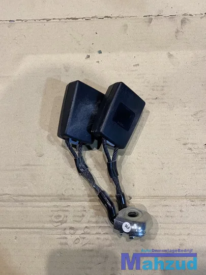 vw-polo-6r-achterbank-gordel-spanner-klikker — foto 2