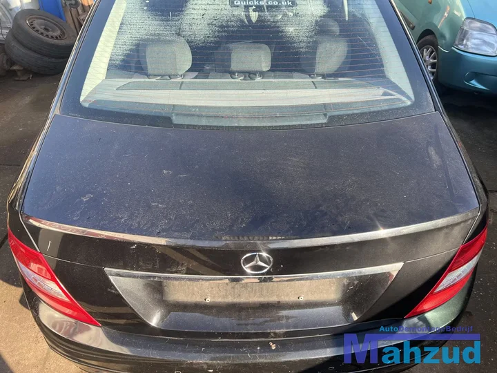 mercedes-c-klasse-w204-zwart-197-achterklep-20072011 — foto 2