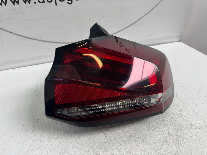 citroen-c4-3-achterlicht-rechts-achter-9831100080 — foto 3