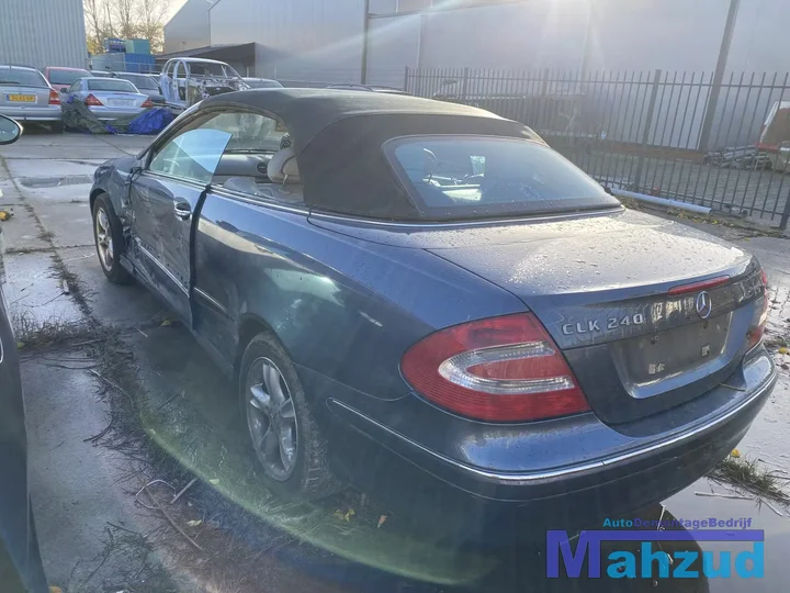 2003-mercedes-clk-w209-cabrio-240-26-v6-18v-blauw-onderdelen — foto 4