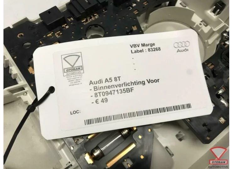 Audi A5 8T Binnenverlichting Voor 8T0947135BF