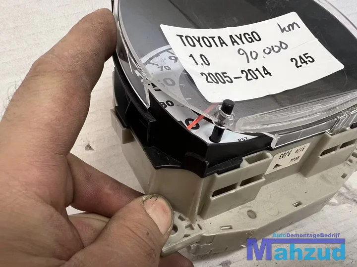 toyota-aygo-kilometer-teller-90000-km-20052014 — foto 2