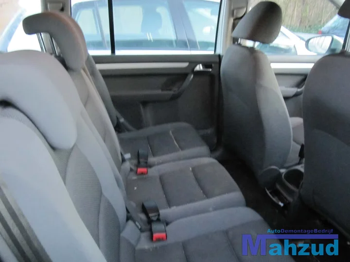 volkswagen-touran-16-tdi-motorblok-cay-cayc-motor — foto 9