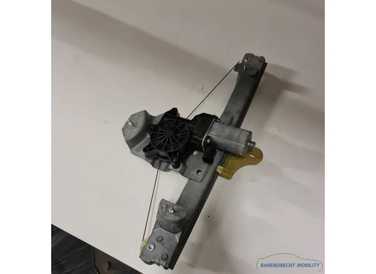 Renault Clio IV raam mechanisme motor ruit mechaniek rechts achter RA origineel nette staat gebruikt 2012 2013 2014 2015 2016 2017 2018 2019 2020 BARENDRECHT MOBILITY SERVICE