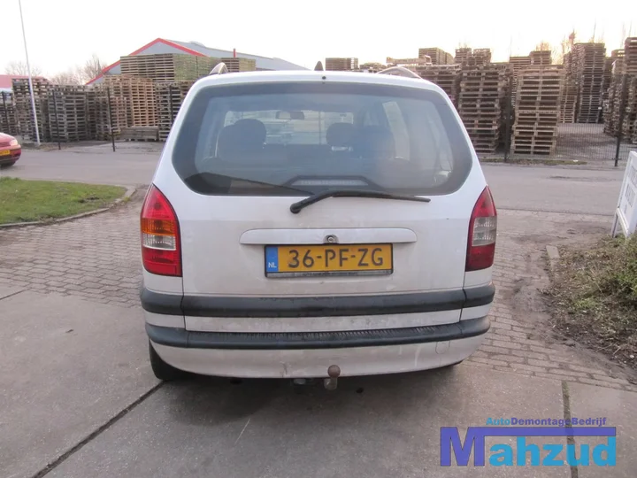 2004-opel-zafira-a-22-16v-dti-demontage-sloop75 — foto 5