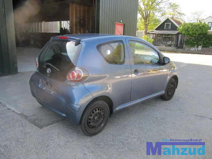 2009-toyota-aygo-10-8r3-demontage-sloop-in-onderdelen-245 — foto 6