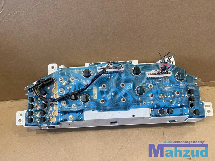 mazda-323-tellerunit-kmteller-instrumentenpaneel-1994-1998 — foto 2