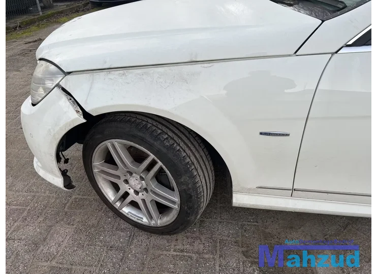 MERCEDES C KLASSE W204 WIT 650 links voorscherm 2007-2011