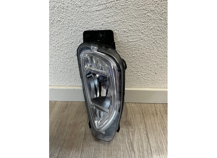 Feu antibrouillard côté droit Ford Kuga III LJ6B-15A254-AC