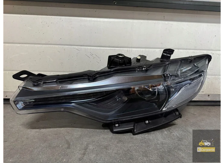 Maserati Levante Bi-Xenon-Linkerlampe ungedreht 670032328