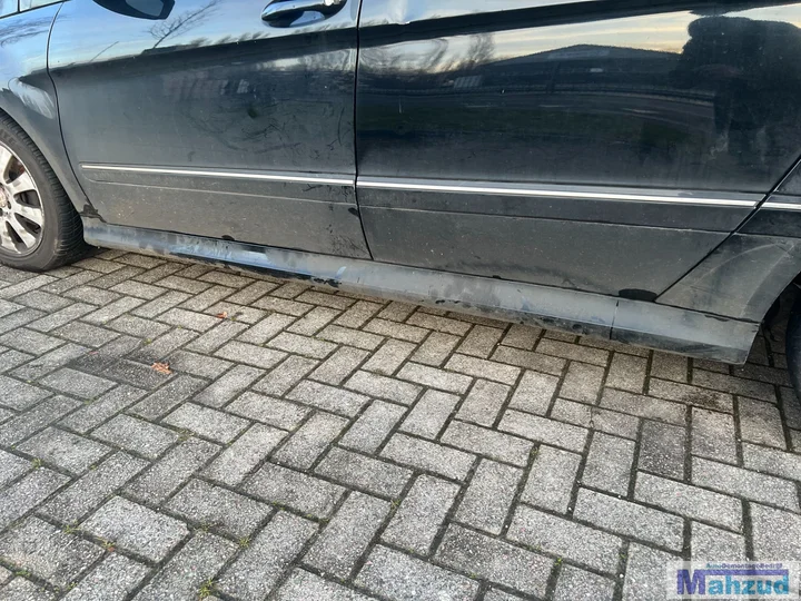 mercedes-b-klasse-w245-zwart-191-links-zijskirt-20052011 — foto 2