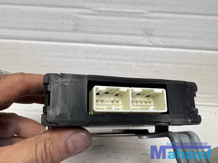mitsubishi-outlander-phev-pdc-regelunit-2015-8631b053-1127008021 — foto 3