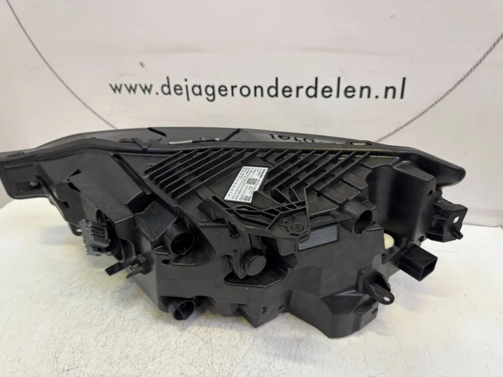 volvo-xc60-2-vol-led-lhd-koplamp-rechts-31108597 — foto 6