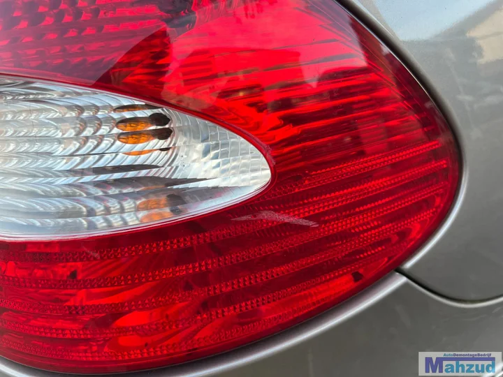 mercedes-clk-w209-rechts-achterlicht-20022009 — foto 2