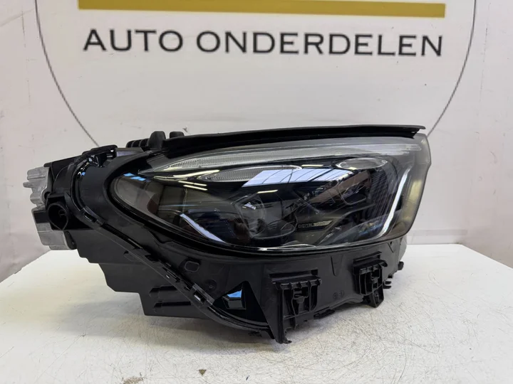 x254-w254-glc-vol-led-digital-koplamp-rechts-a2549066802 — foto 3