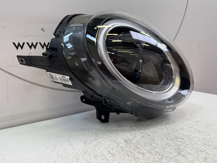 mini-f54-f55-f56-facelift-black-edit-koplamp-rechts-5a01962 — foto 4
