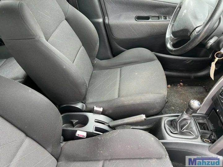 peugeot-207-14-16v-zilver-ezrc-demontage-sloop-onderdelen — foto 16