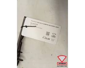 peugeot-2008-2013-bumper-geleider-links-9678059180 — foto 2