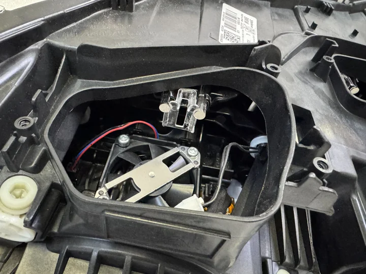 bmw-x1-f48-vol-led-koplamp-links-7428735 — foto 6