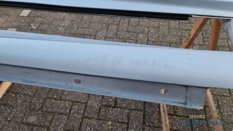 amg-zijskirts-mercedes-clk-w209-sideskirts-a2096980125-a2096980225 — foto 15