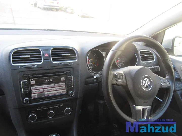 golf-6-zwart-grijs-interieur-5-deurs-compleet — foto 6