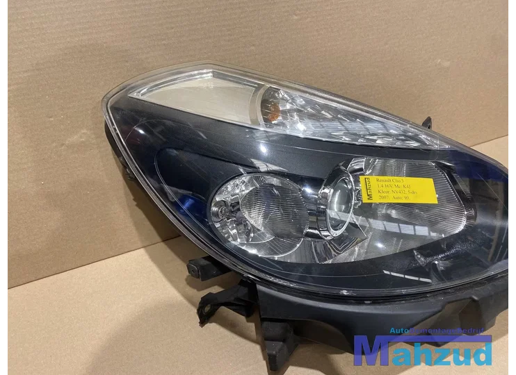 renault-clio-3-xenon-rechts-koplamp-rand-engels