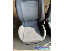 opel-corsa-c-3-deurs-interieur-stoel-bank-20002004 — foto 5